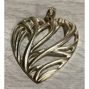 Silvertone Pendant Textured Wired‎ Heart Vintage